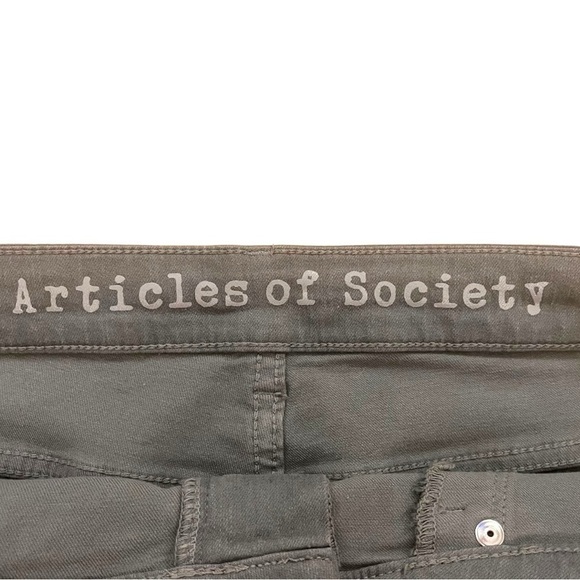 Articles of Society Madre Frayed Denim 3” Jean Shorts in Pompano/Olive Green - Picture 9 of 12